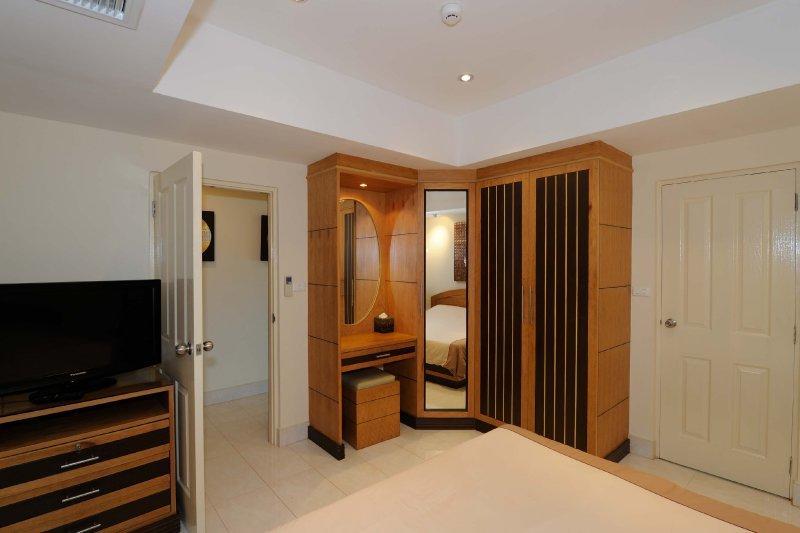 Royal Park Apartments Jomtien Beach Buitenkant foto